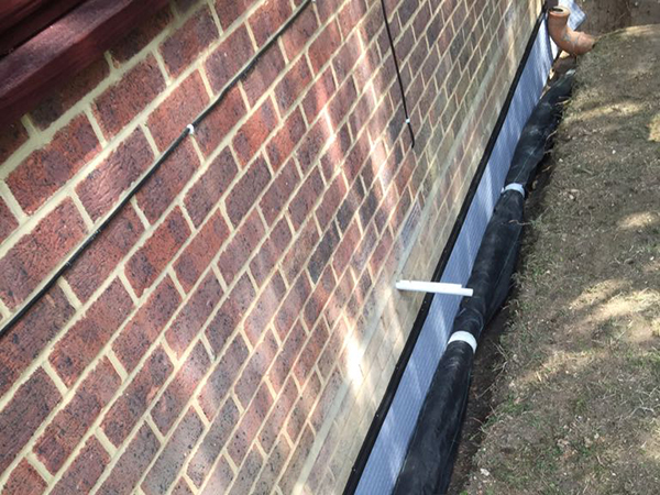 painter and decorator winchester, interior painter, exterior painter, painters, decorators, painting services, sash window repairs, carpentry, commercial painting, building maintanence, winchester, southampton, hampshire, wiltshire, surrey, oxfordshire