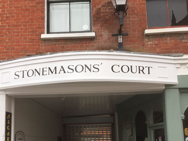 painter and decorator winchester, interior painter, exterior painter, painters, decorators, painting services, sash window repairs, carpentry, commercial painting, building maintanence, winchester, southampton, hampshire, wiltshire, surrey, oxfordshire